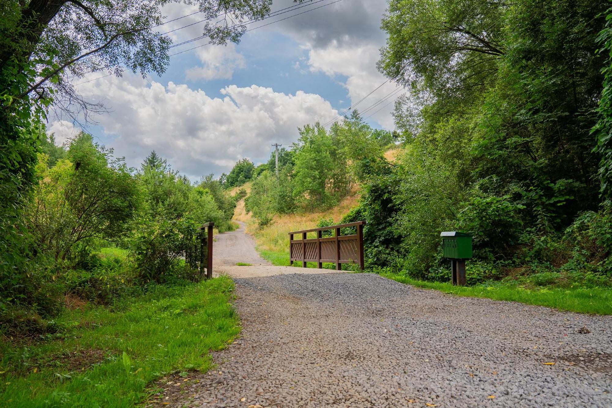 Chalupka Opal A Chalupa Achat Na Luke Lukahuta Chaletstiavnica Banska Stiavnica Na Samote - Samoobsluzny Pristup Cez Pin-Kod Nonstop מראה חיצוני תמונה